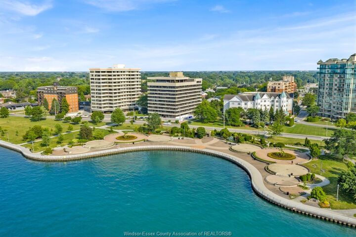 Property Photo:  5125 Riverside Drive East 202  ON N8S 4L8 
