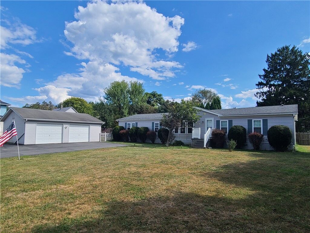 Property Photo:  29 McNair Ave  PA 15078 
