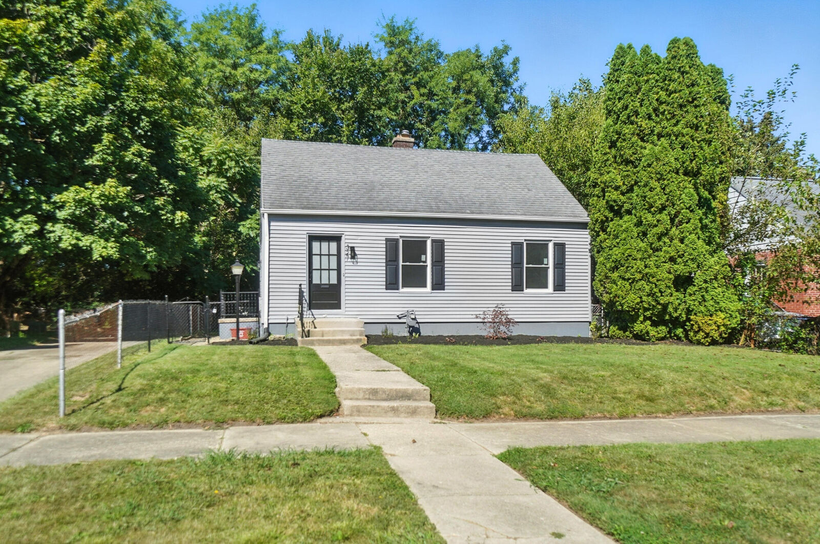 Property Photo: 327 Buxton Avenue OH 45505