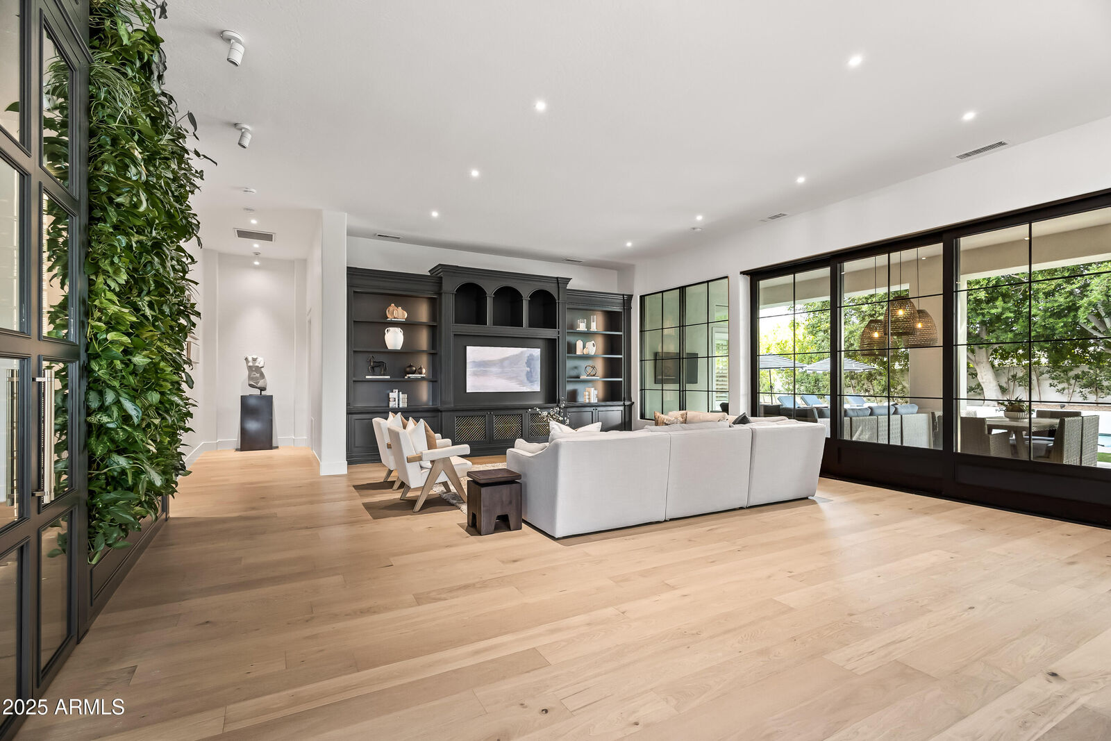 Property Photo: 4901 E Lafayette Boulevard AZ 85018