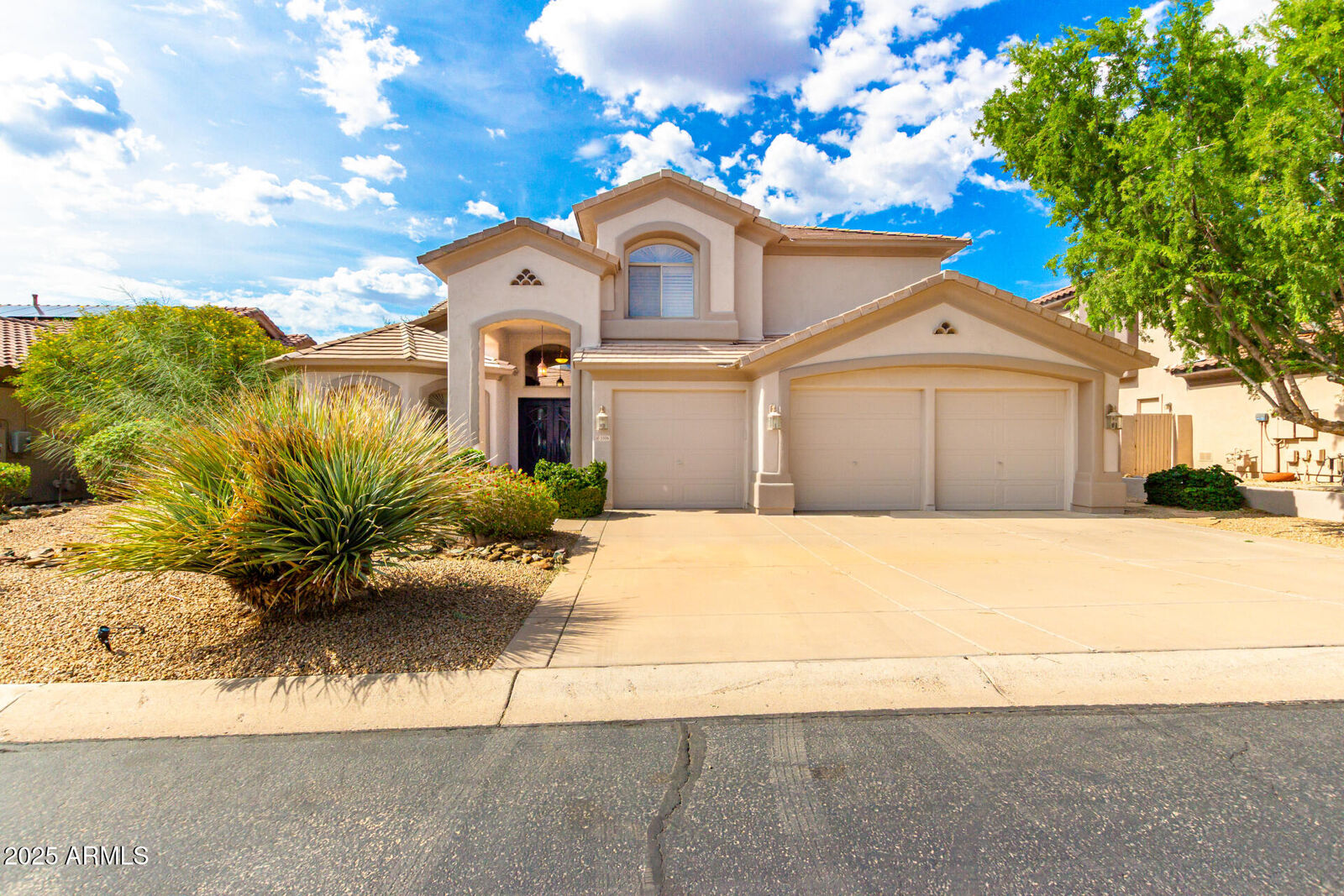 Property Photo: 5506 E Calle Del Sol -- AZ 85331