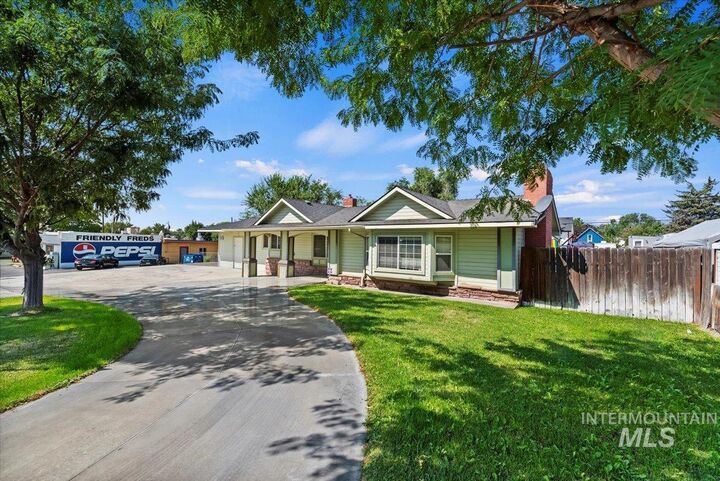 Property Photo:  515 16th Ave N  ID 83687 