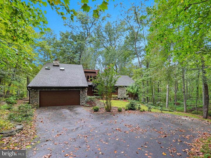 Property Photo:  2507 Hollybrook Place  VA 22124 