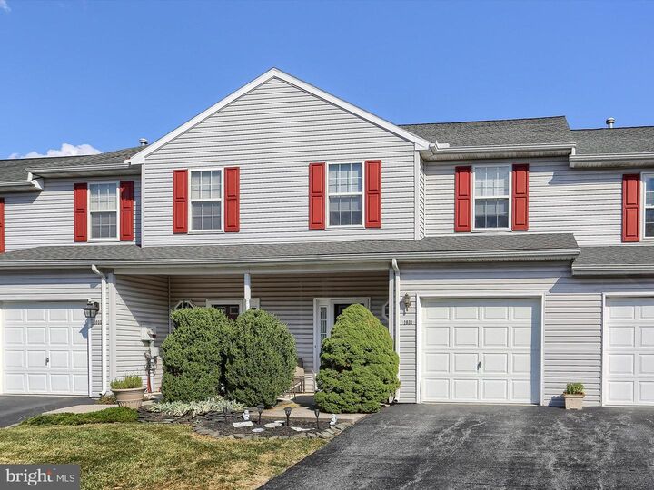Property Photo: 1031 Wooded Pond Drive PA 17111