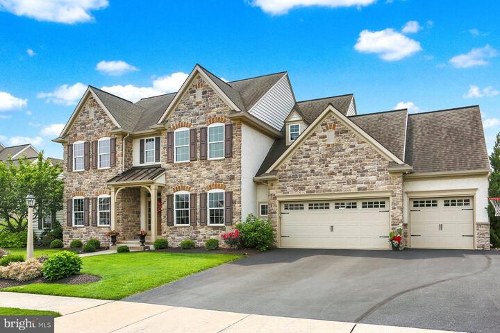 Property Photo: 1525 Zestar Drive PA 17055