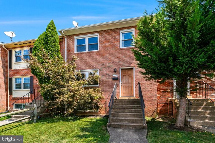 Property Photo: 249 Meadows Lane NE VA 20176