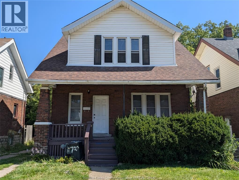 Property Photo:  720 Partington Avenue  ON N9B 2N7 