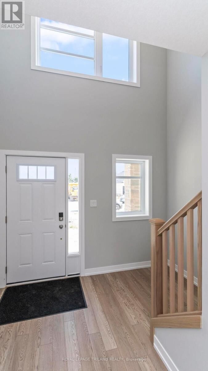Property Photo: 114 Styles Drive ON N5R 0N8