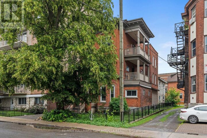 Property Photo: 315 Waverley Street West ON K2P 0V9