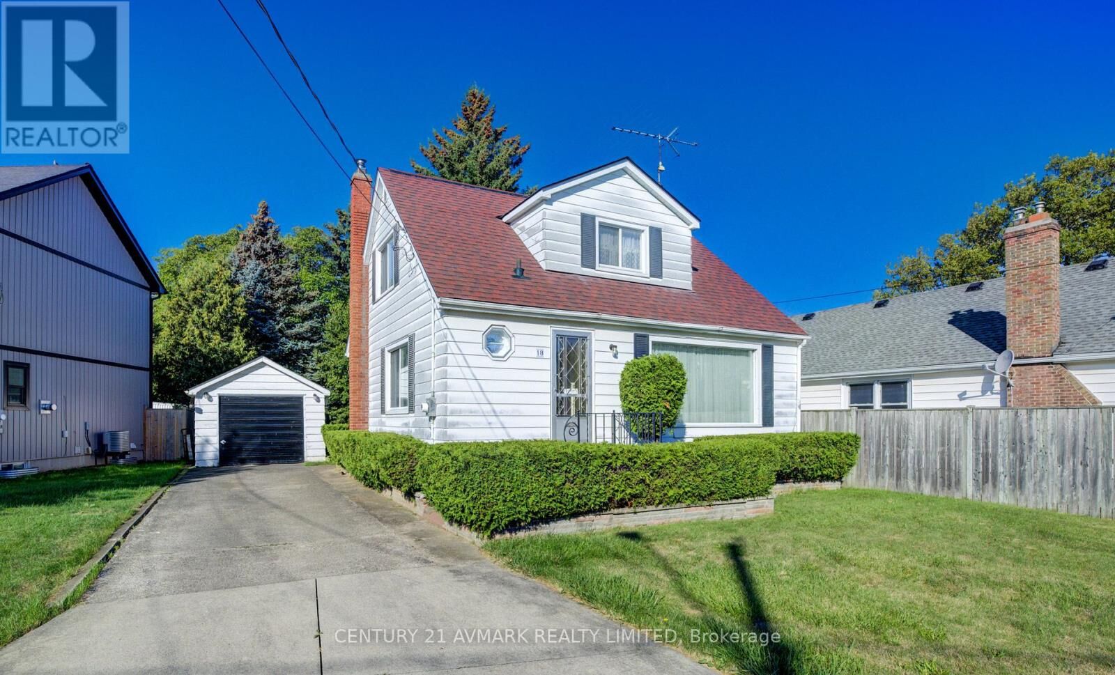 Property Photo: 18 Jubilee Drive ON L2M 4P8