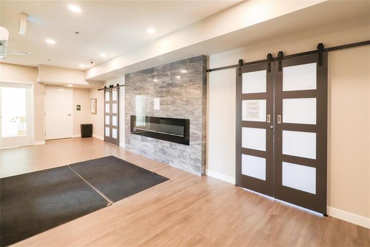 Property Photo:  50 Philip Lee Drive  MB R3W 0P7 