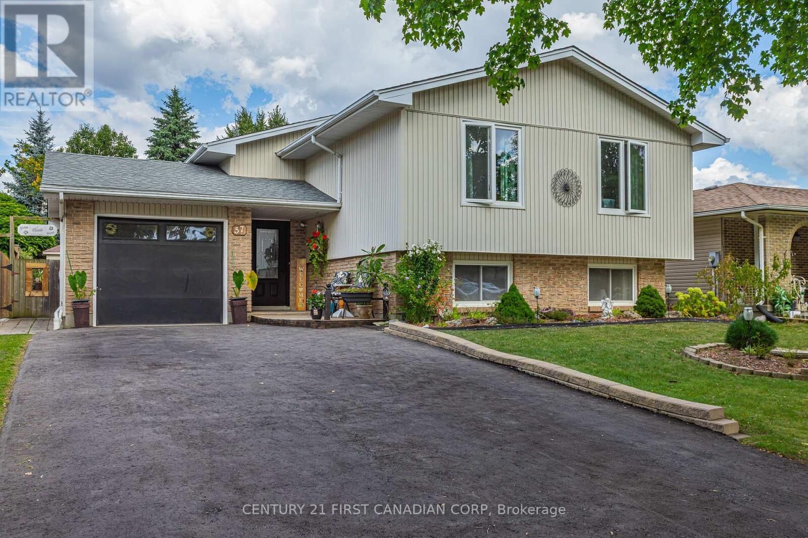 Photo de la propriété: 57 Tumbleweed Crescent ON N6E 2N6