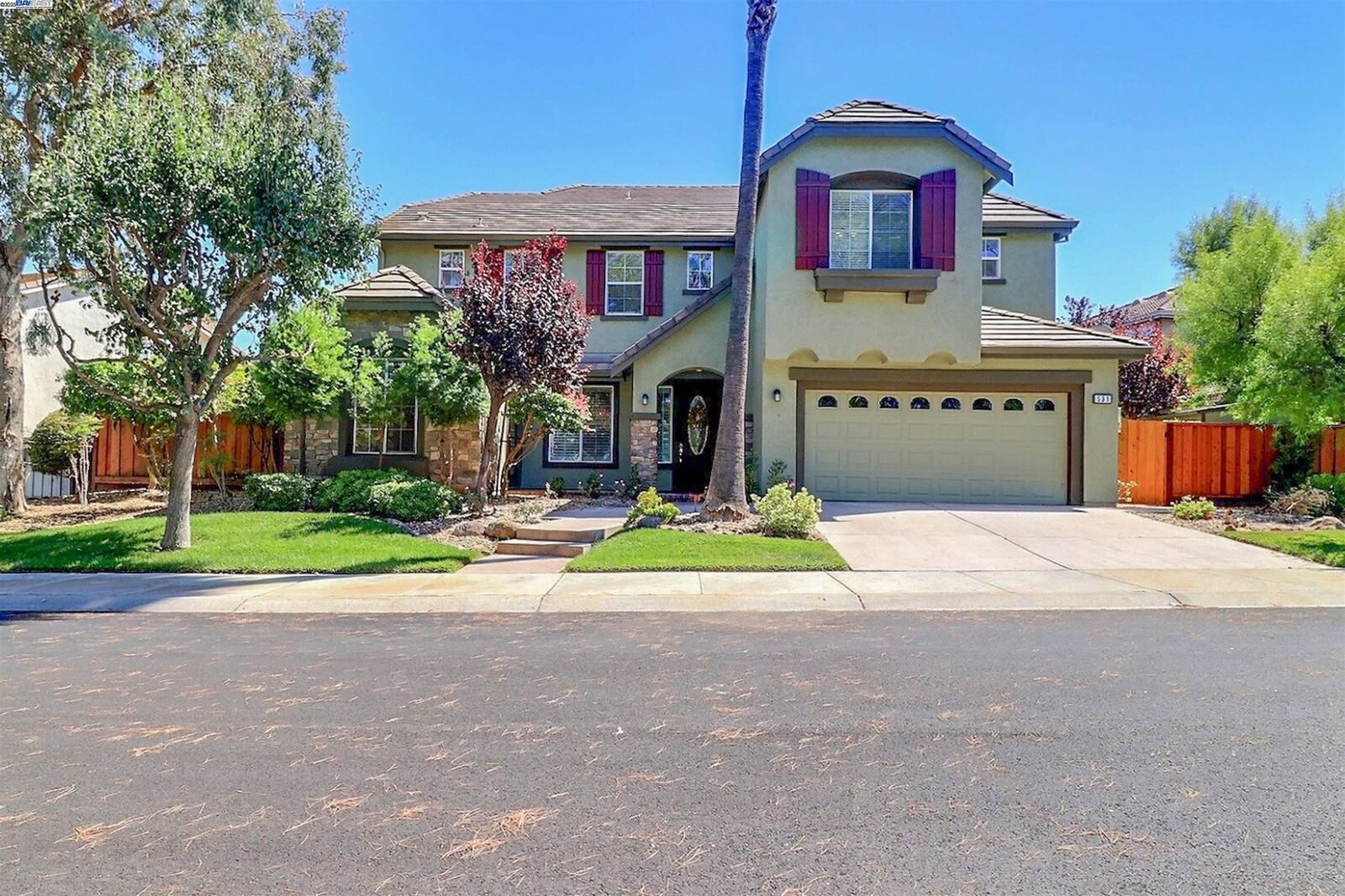 Property Photo:  531 Half Moon Ct  CA 94505 