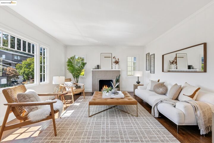 Property Photo:  580 Kenmore Ave  CA 94610 