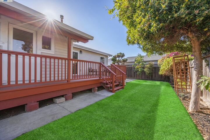 133 Mecartney Rd  Alameda CA 94502 photo