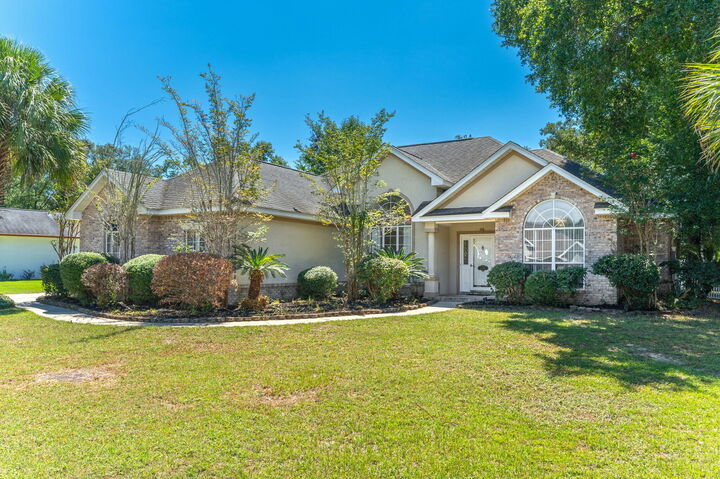 Property Photo:  4628 E Scarlet Drive  FL 32539 