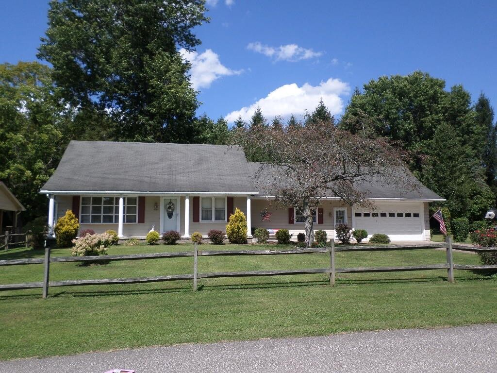 Property Photo: 5106 Kevin Drive PA 16426