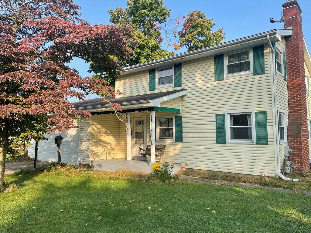 Property Photo:  136 Hathaway Street W  PA 16417 