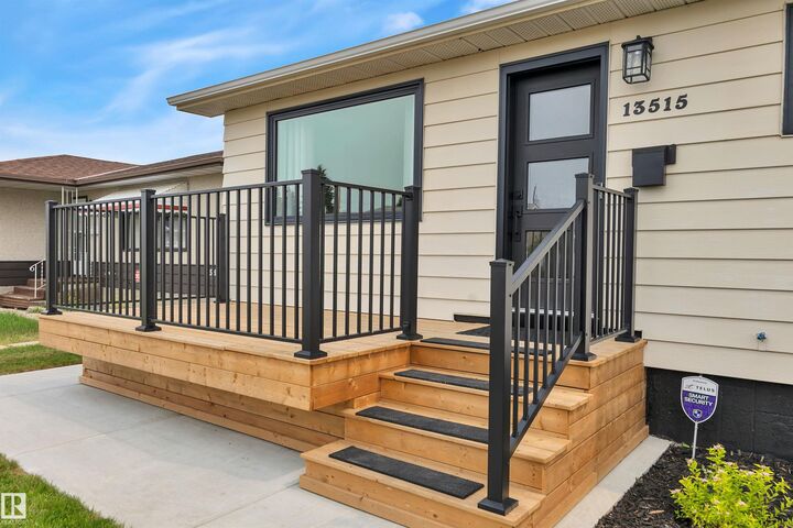 Property Photo:  13515 67 Street NW  AB T5C 0C6 