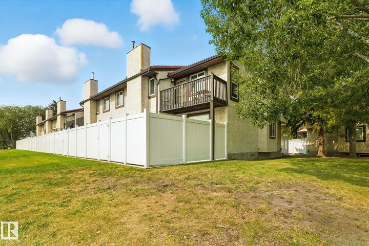 Property Photo: 17409 95 Street NW 10 AB T5Z 2B1
