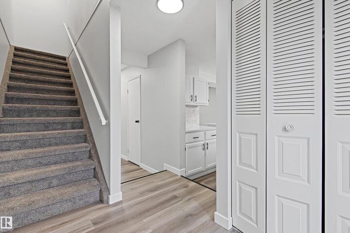 Property Photo: 3115 119 Street NW 12 AB T6J 5N5
