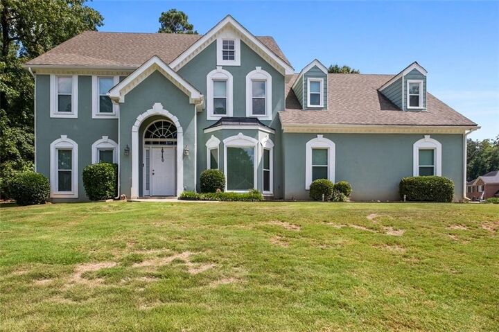 Property Photo: 1201 Brook Knoll GA 30043