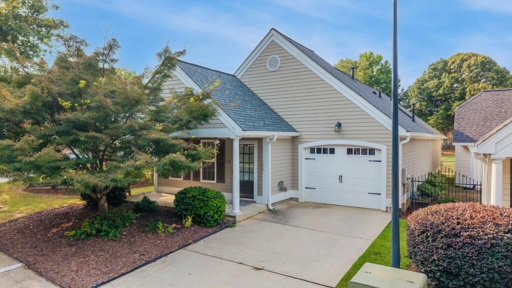 Property Photo: 5052 Kathryn Glen Drive GA 30101
