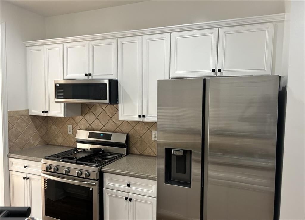 Property Photo:  14084 Voyage Trail  GA 30004 