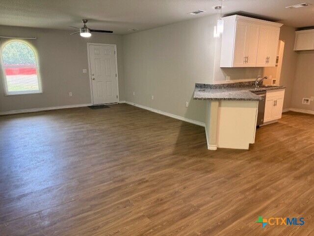 Property Photo: 2410 Westcliff Road A TX 76543