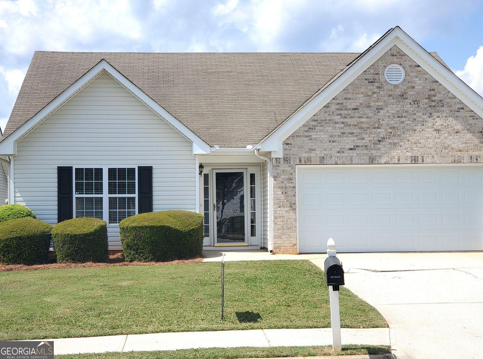 Property Photo: 160 Charleston Place GA 30016