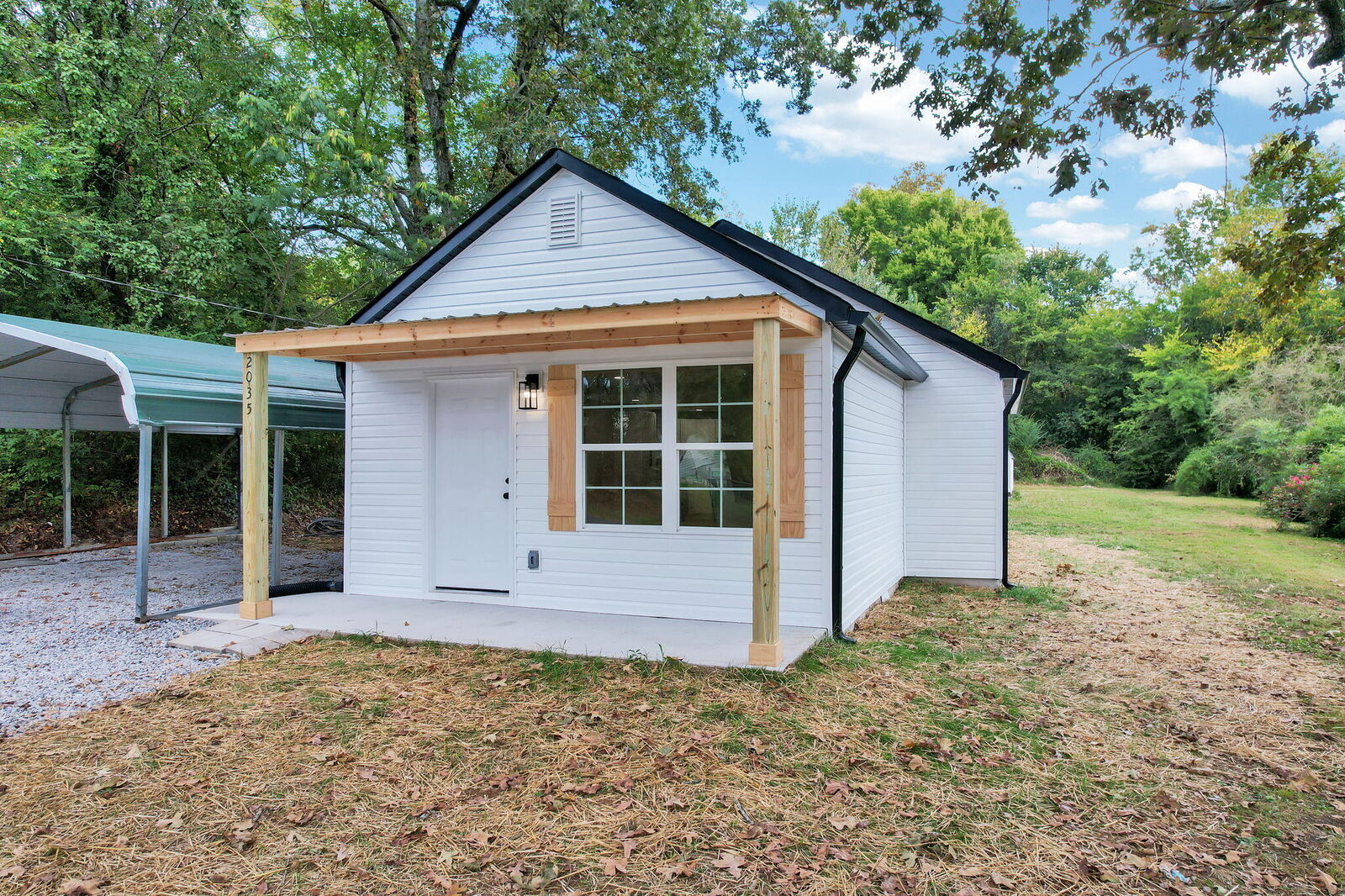 Property Photo: 2035 Hampton Drive SE TN 37311