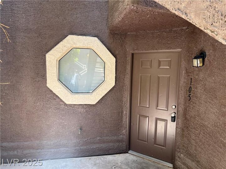 Property Photo: 5024 South Rainbow Bl Boulevard 105 NV 89118