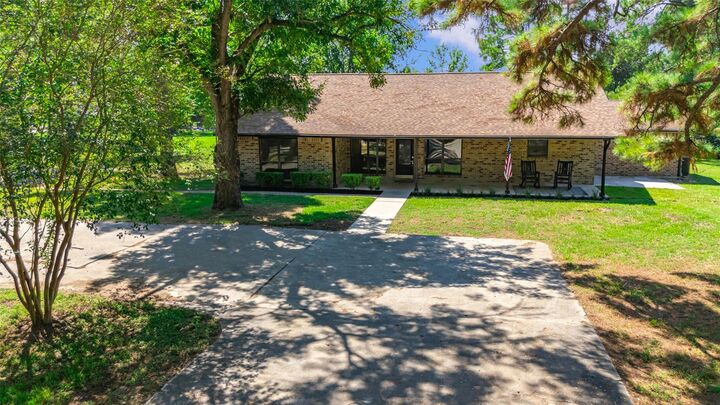 Property Photo: 32219 Grapevine Street TX 77355