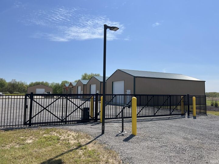Property Photo: 5655 W State Road 120 (Unit 15) IN 46703