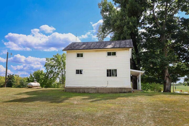 Property Photo: 2040 N 700 E IN 46737