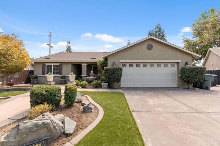 2667 W Payson Avenue  Visalia CA 93291 photo