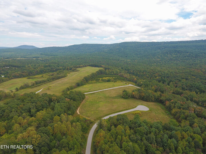 Property Photo:  Noah Lane  TN 38555 