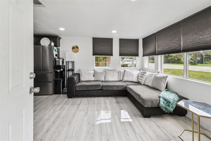 Property Photo: 1929 W Highland Street FL 33815