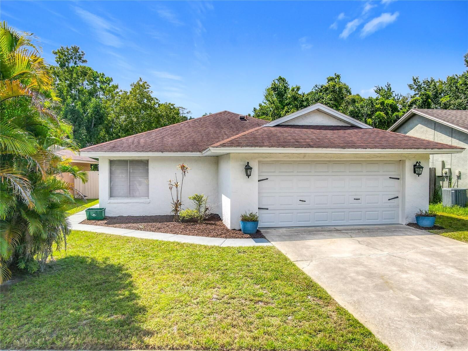 Property Photo:  1445 La Paloma Circle  FL 32708 