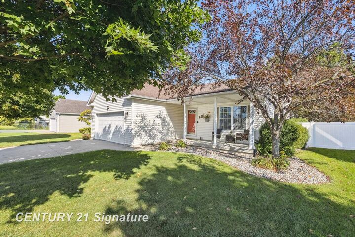 10190 Dove Drive  Freeland MI 48623 photo
