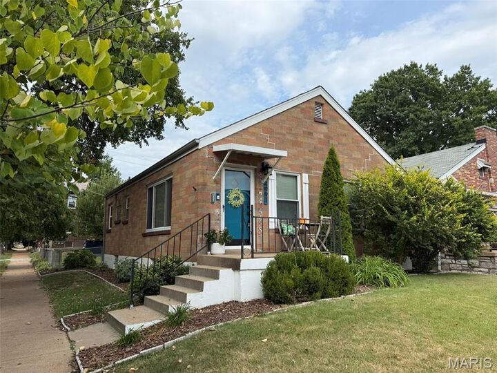 Property Photo: 4991 Pernod Avenue MO 63139