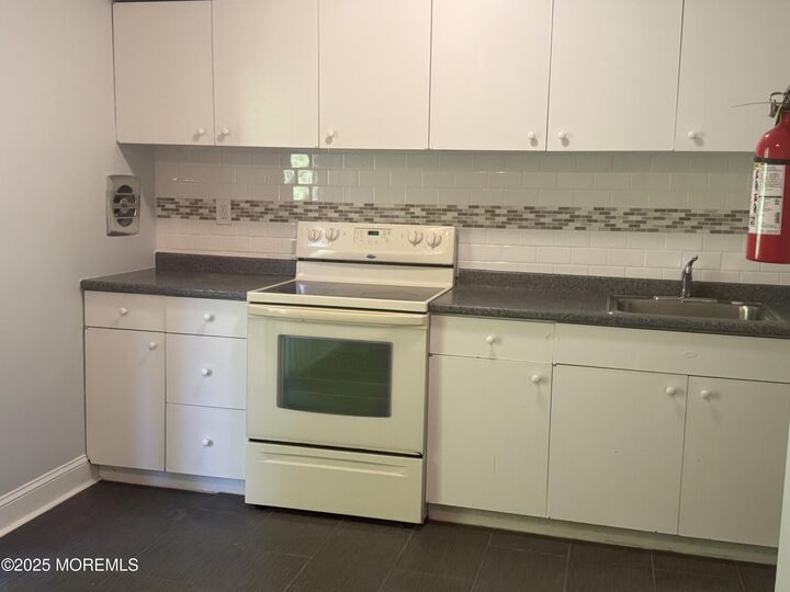 Property Photo:  96 East Avenue 23  NJ 07716 
