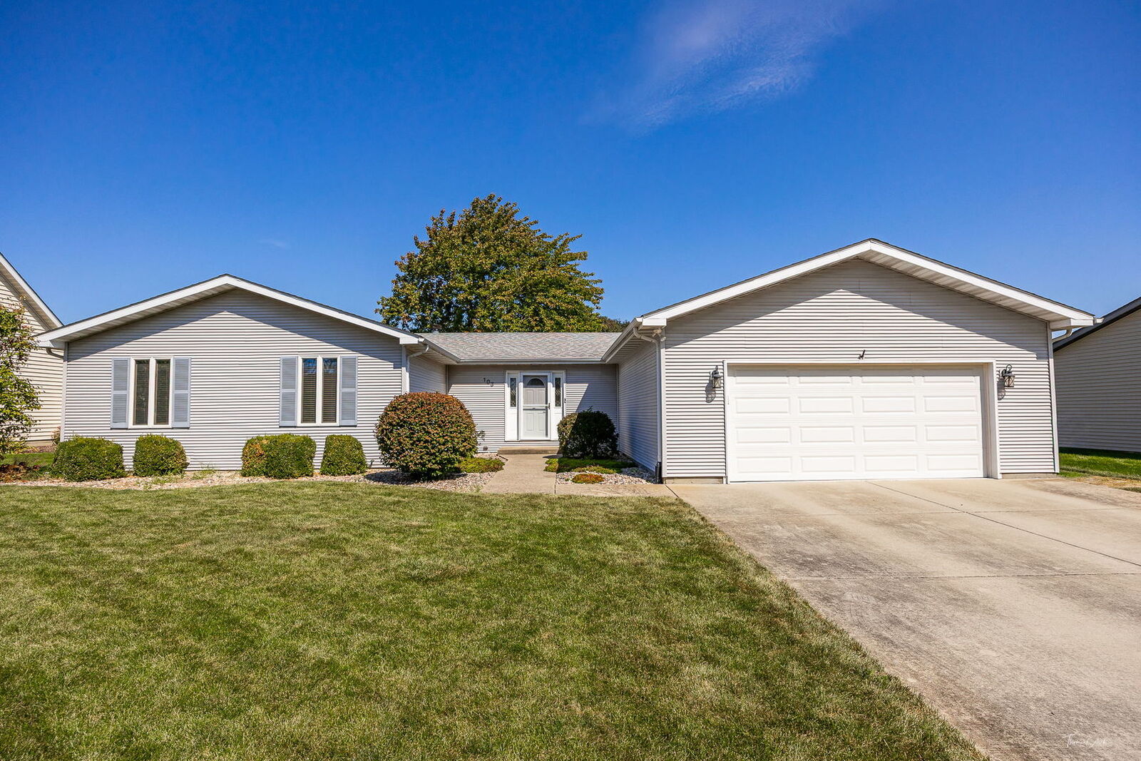 Property Photo:  103 E Coady Drive  IL 60447 