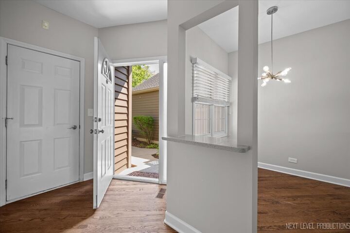 Property Photo: 1471 Aberdeen Court 1471 IL 60564