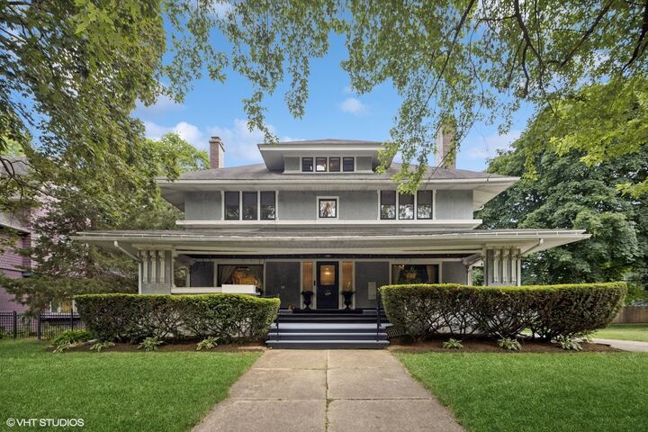 710 W Downer Place  Aurora IL 60506 photo