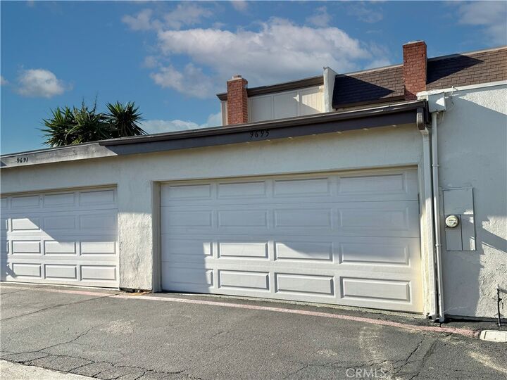 Property Photo: 9695 Brookbay Circle CA 92646