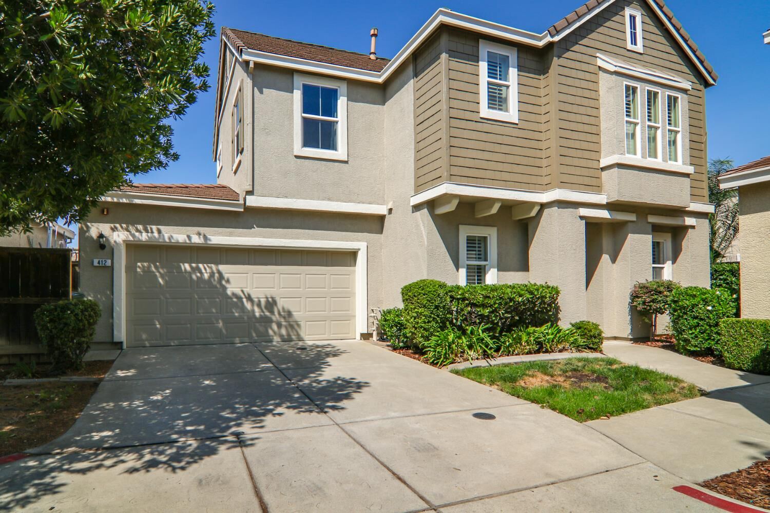 Property Photo: 412 Phoenix Circle CA 95648