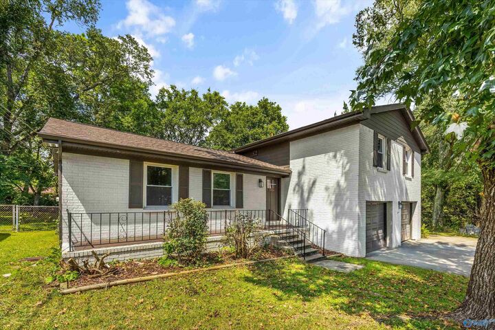 Property Photo:  2906 Sparkman Drive NW  AL 35810 
