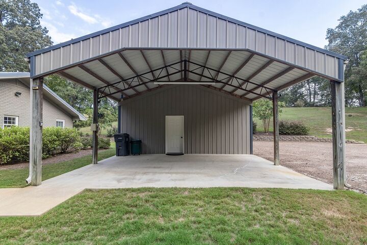 Property Photo:  119 Cr 470  MS 38655 