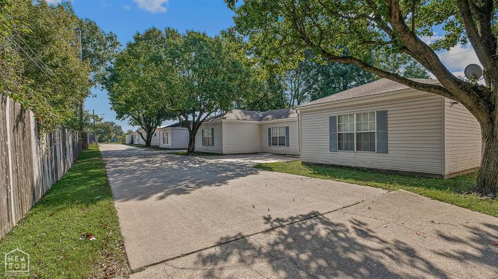 Property Photo:  1005 S Franklin Street  AR 72315 